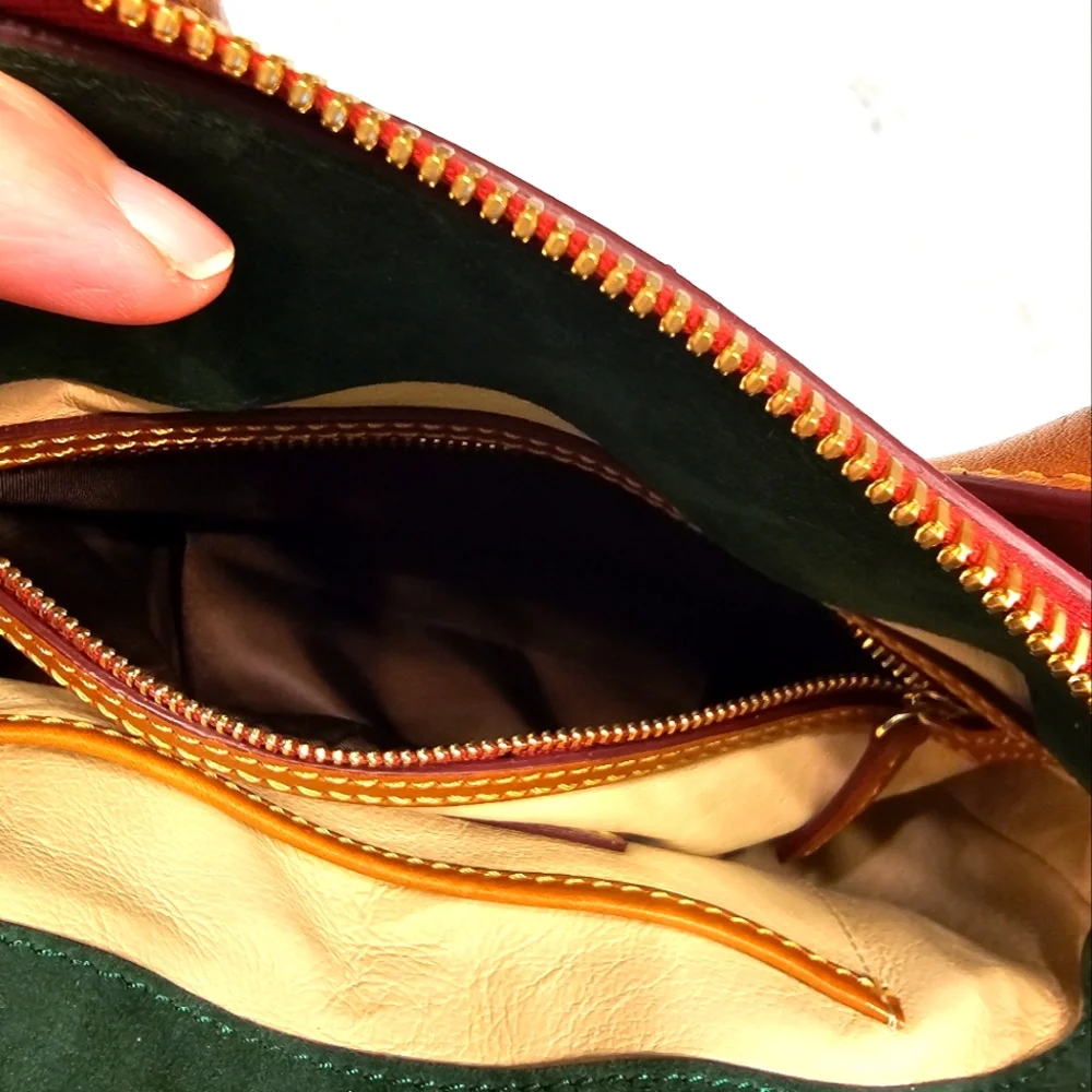 VINTAGE DOONEY AND BOURKE FLORENTINE CAMERON CROSSBODY SATCHEL IN TAN COLOR Sz S - Picture 5 of 16